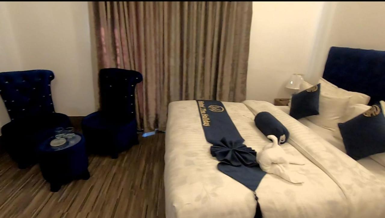 לאהור Hotel The Holiday מראה חיצוני תמונה