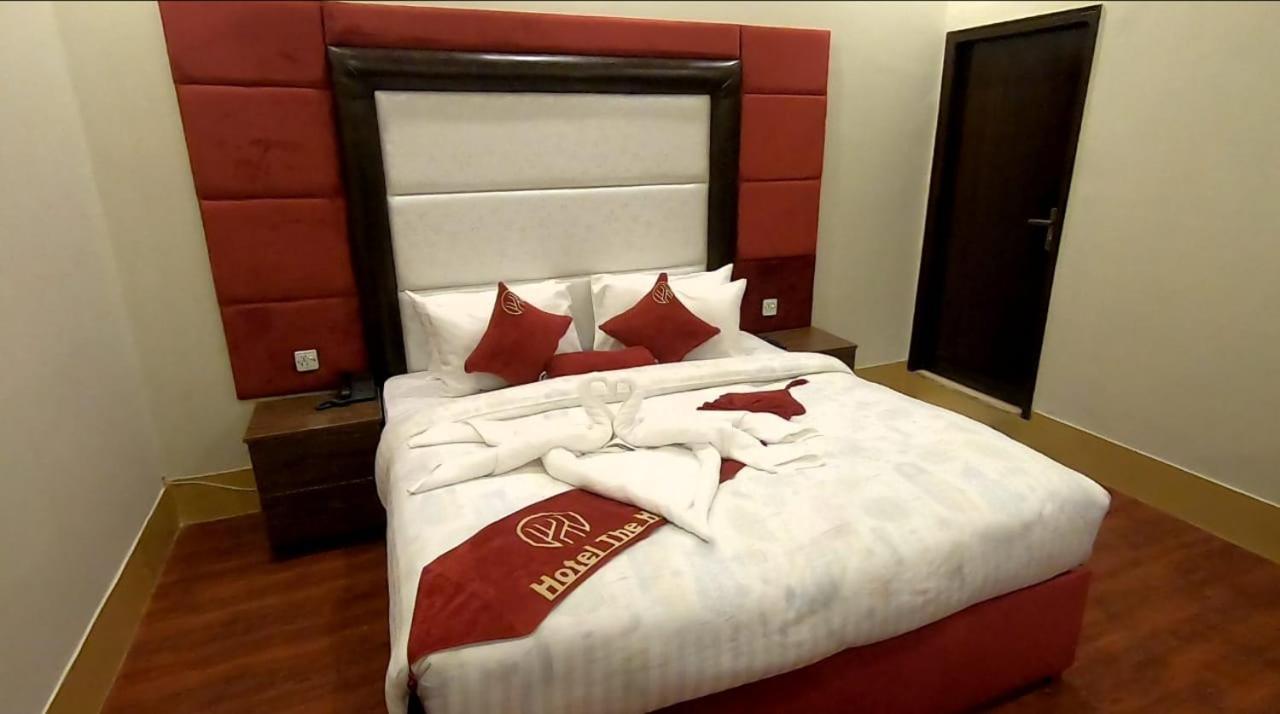 לאהור Hotel The Holiday מראה חיצוני תמונה