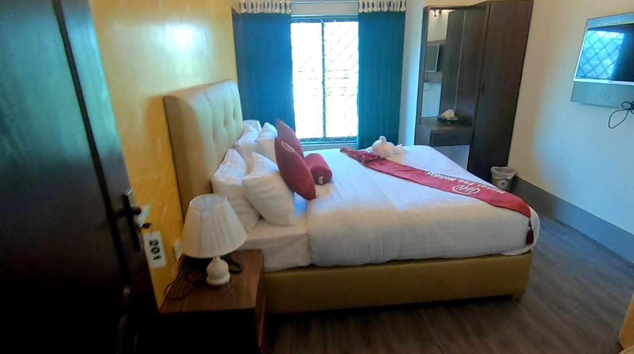 לאהור Hotel The Holiday מראה חיצוני תמונה